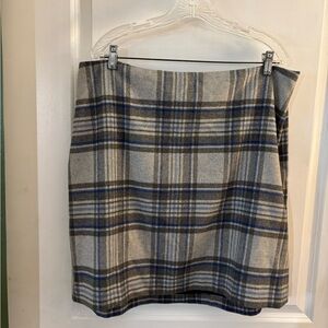 Talbots Plaid Wool Gray and Blue Women's Skirt Sz 2X petite